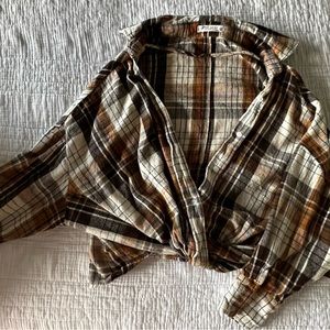 Cropped plaid crossed flannel